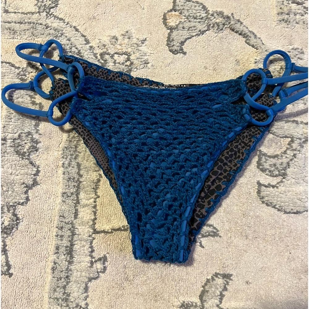 Acacia Nusa bottom